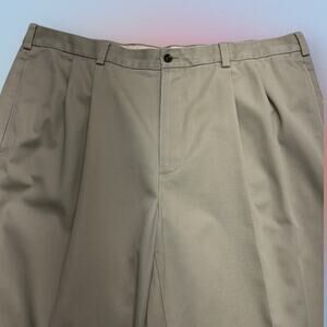 BROOKS BROTHERS Men’s 40 x 30 Pleated Khaki Pants
